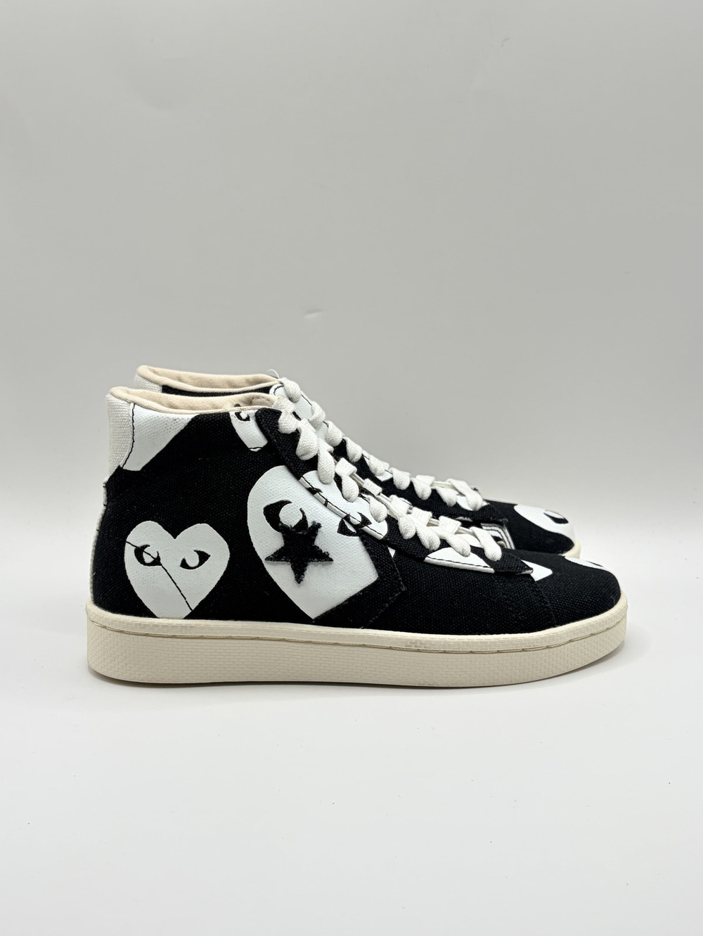 Comme des Garçons PLAY × Converse Pro Leather High "Black/White" US 4